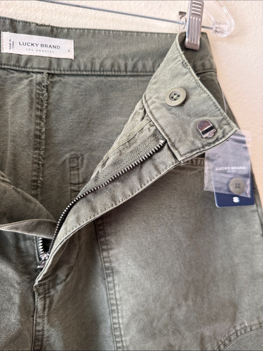 Lucky Brand Barrel Leg Balloon Olive Green Pants - Picture 7 of 8